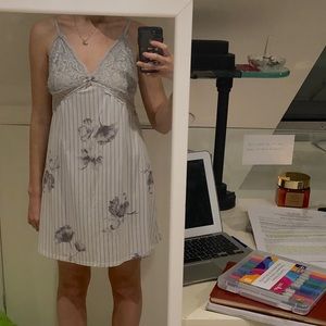 Lovely grey floral slip